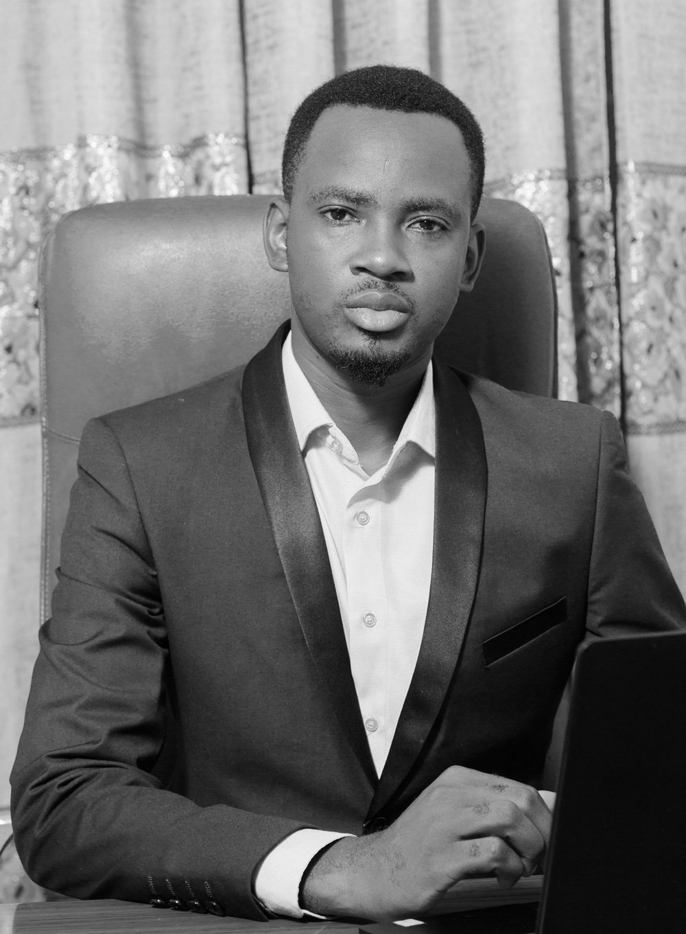 Aurèle SIMO personal branding corporate